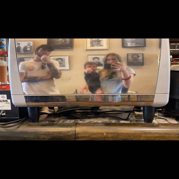 Meet your Posher, Stefanie - Picture 1 of 3